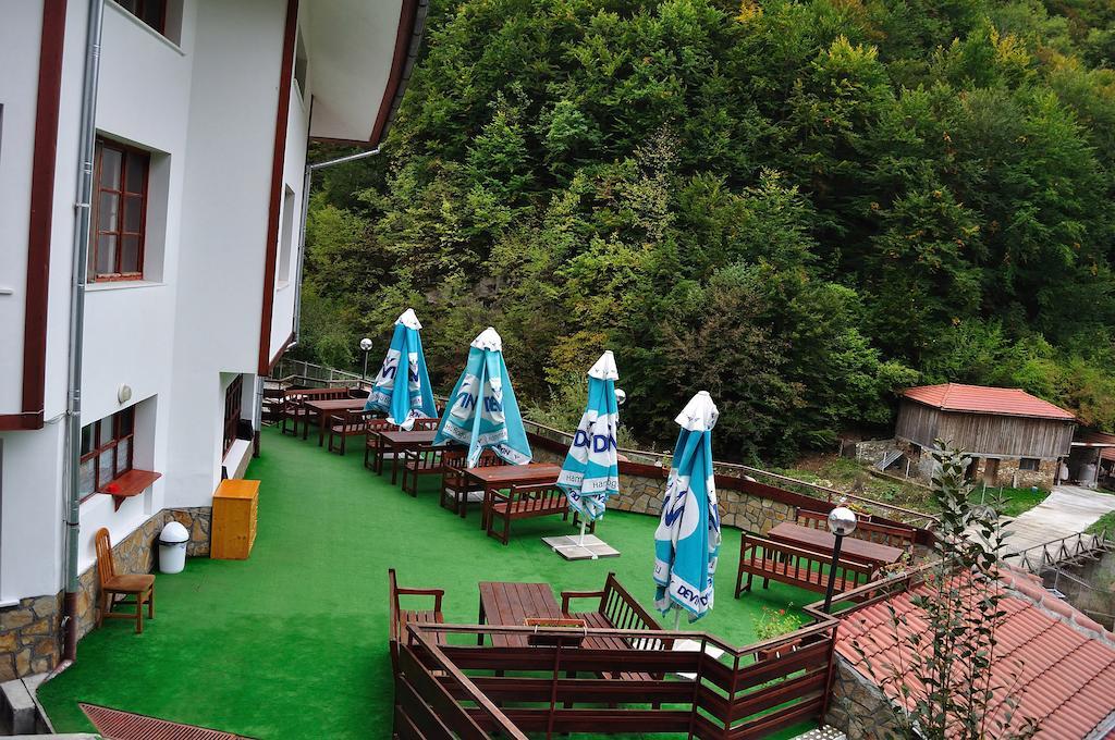 Fisherman'S Hut Family Hotel Beden ภายนอก รูปภาพ