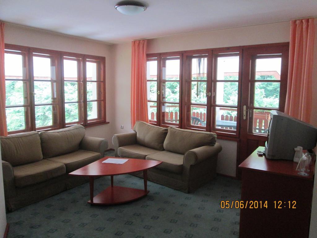 Fisherman'S Hut Family Hotel Beden ห้อง รูปภาพ