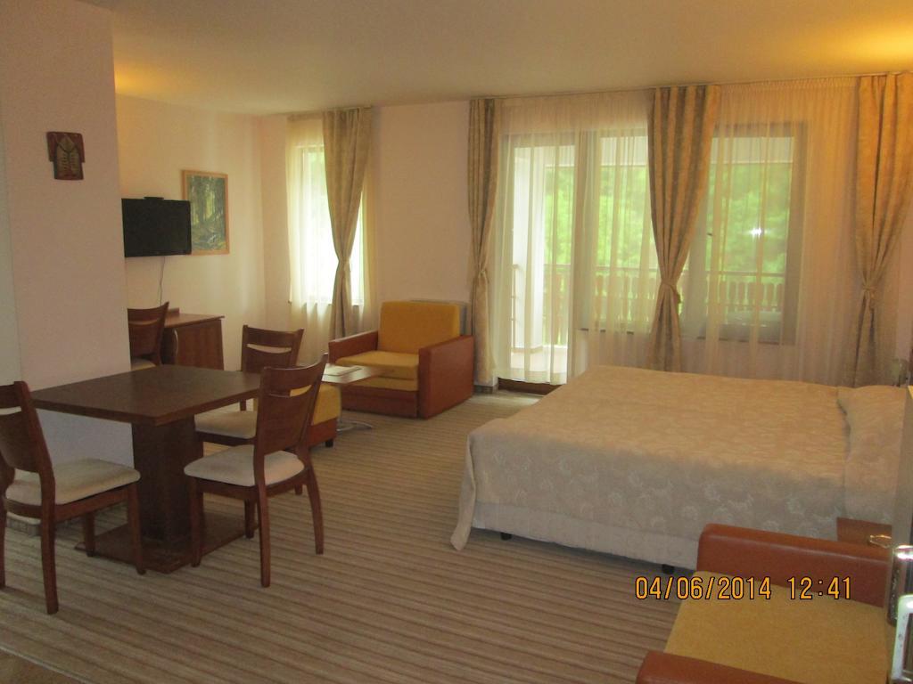 Fisherman'S Hut Family Hotel Beden ห้อง รูปภาพ