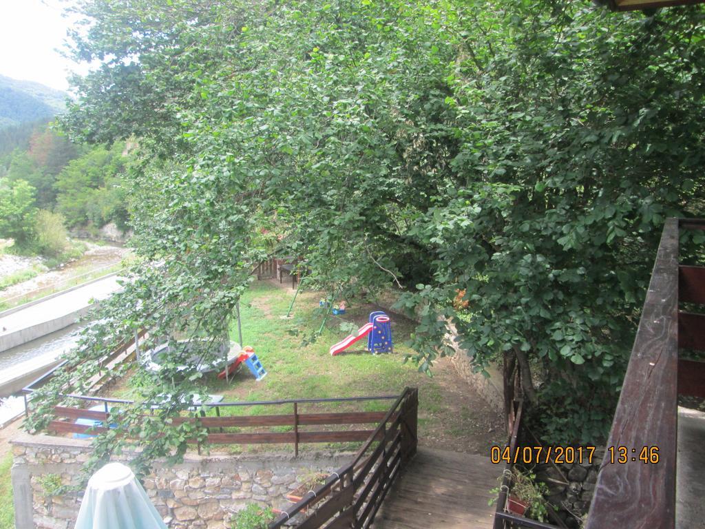 Fisherman'S Hut Family Hotel Beden ภายนอก รูปภาพ